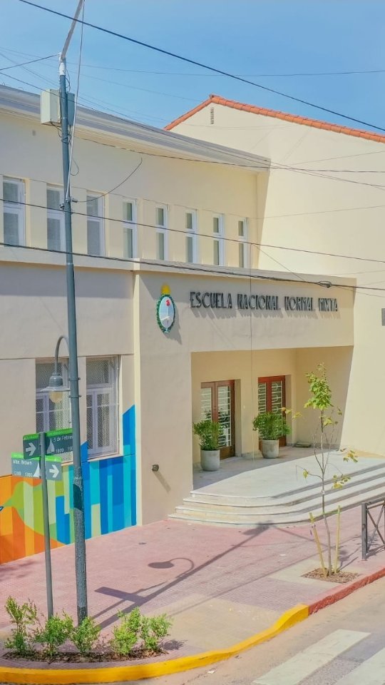 UNA INAUGURACIÓN HISTÓRICA: ESCUELA "NORMAL-ARTIGAS" RENOVADA 🏫❤️

Ya son 11 las escuelas que renovamos este verano e i...