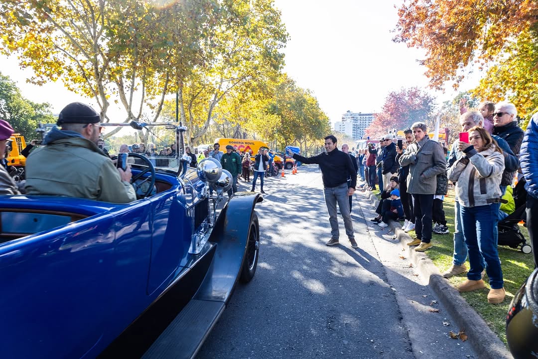 En el Paseo de Bicicletas vivimos una jornada muy especial disfrutando del Gran Premio Recoleta - Tigre de Autos Clásico...