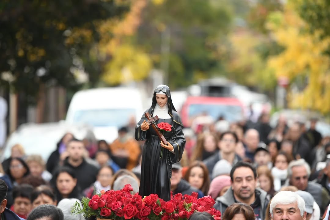 Celebramos la Fiesta Patronal de Santa Rita, con una misa y procesión en la Parroquia Santa Rita, en Boulogne.

Una jorn...