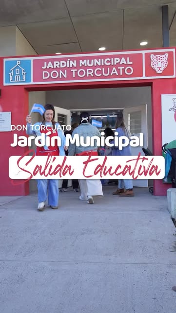 En el marco del #DíaDeLaBandera, los alumnos y alumnas del Jardín Municipal de Don Torcuato realizaron un Banderazo y re...