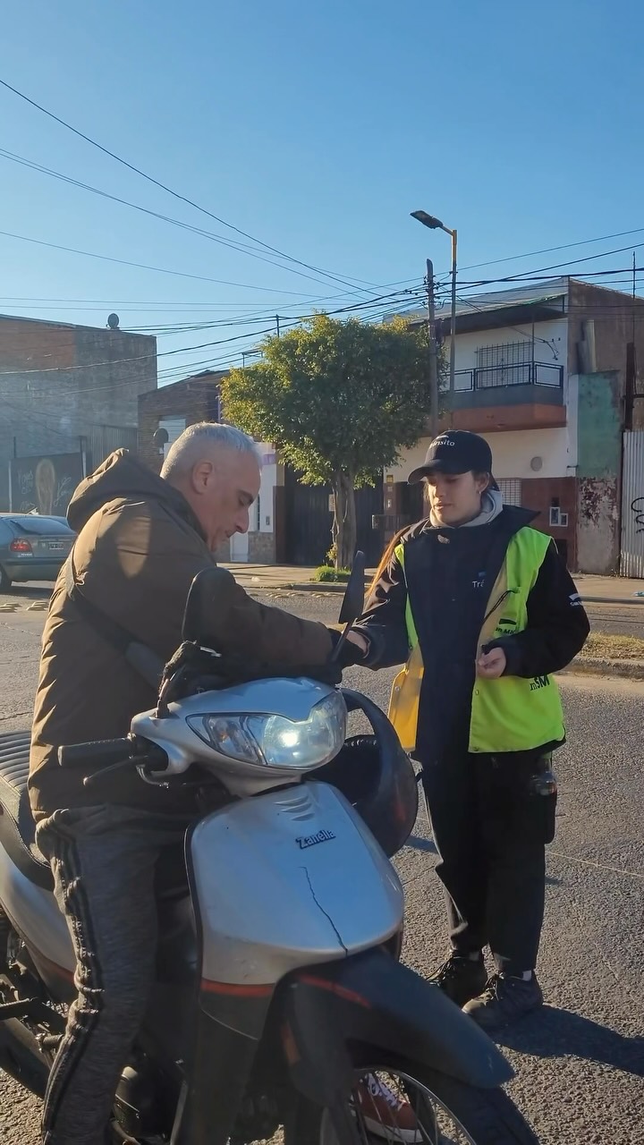 🚨Más operativos de seguridad en San Martín
Cada semana, nuestros equipos realizan operativos de seguridad y tránsito e...