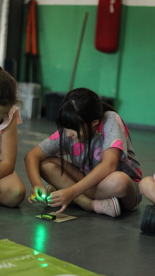 🧪📚 Aprender también es jugar.

Los docentes de los jardines municipales participaron de una nueva jornada de capacitac...
