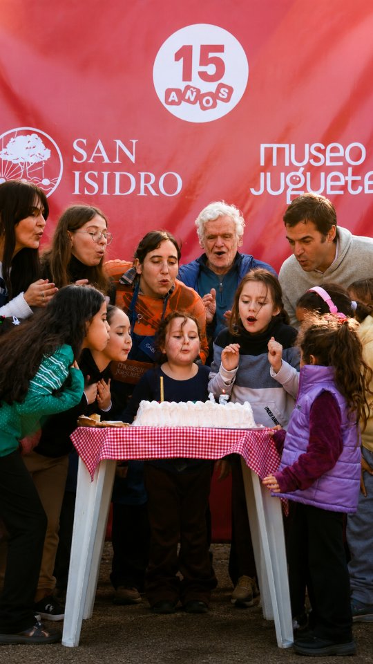 El Museo del Juguete celebró sus 15 años con una jornada abierta a toda la comunidad, llena de juegos, música y diversió...