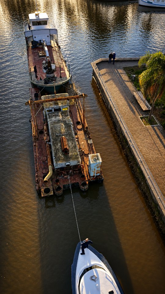 Después de 10 años, retiramos la draga abandonada del Canal 33 Orientales.

Estaba varada, nunca llegó a funcionar y se ...