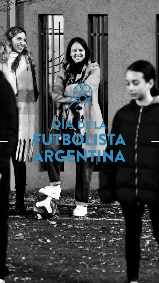 ¡Feliz día de la futbolista para las vecinas que nunca se dieron por vencidas y siguen jugando por su sueño! ⚽❤️

En Vic...