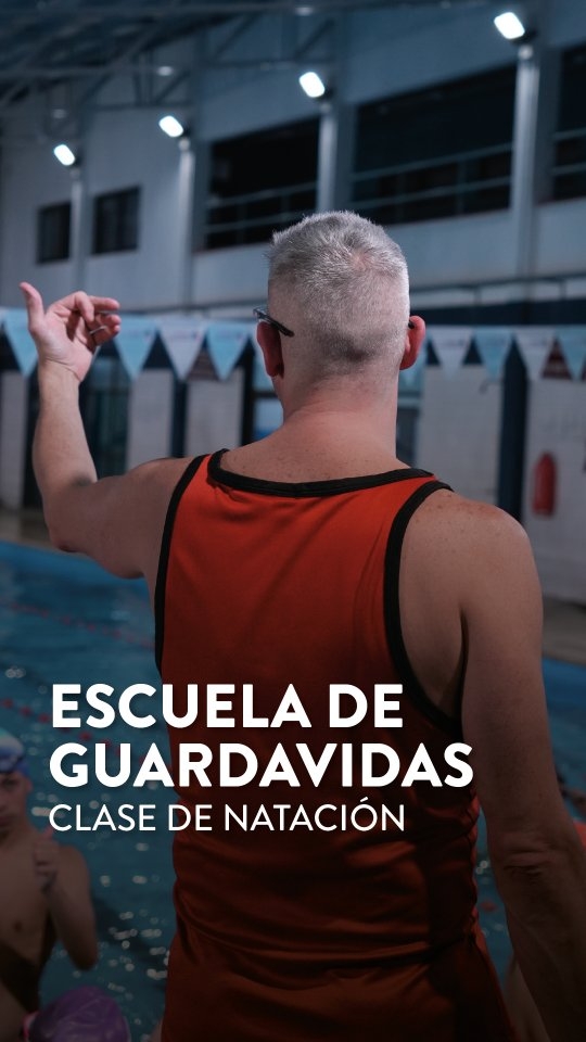 Formación para salvar vidas. 🛟

En la escuela de guardavidas de Vicente López, las clases de natación son fundamentales...