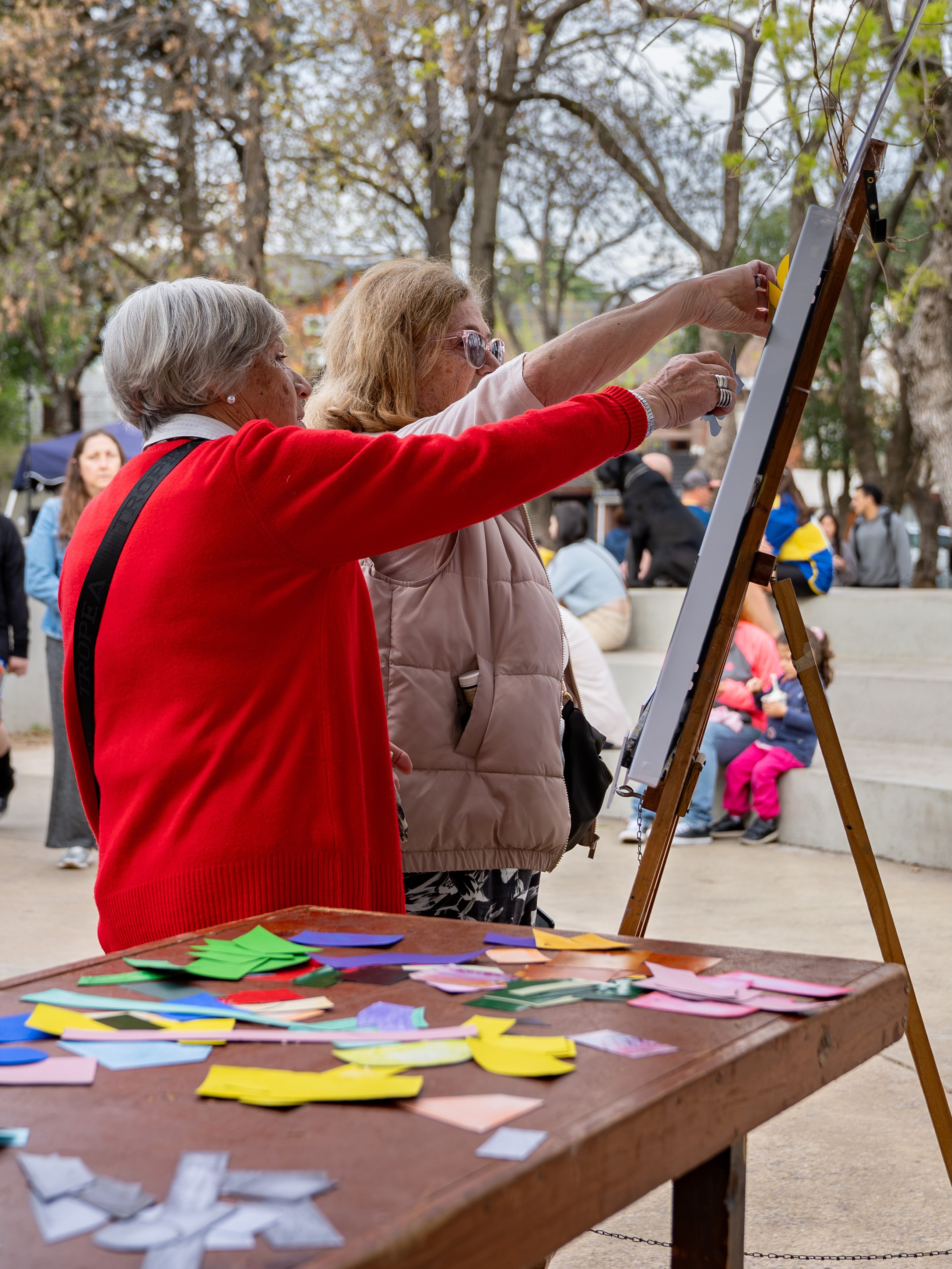 La tercera edición de ExpoArt Carapachay y una forma diferente de habitar los espacios cotidianos. Vecinos disfrutaron d...